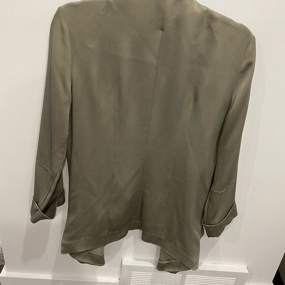 *Size XS Olive green blazer Guess by Marciano* - Picture 3 of 3